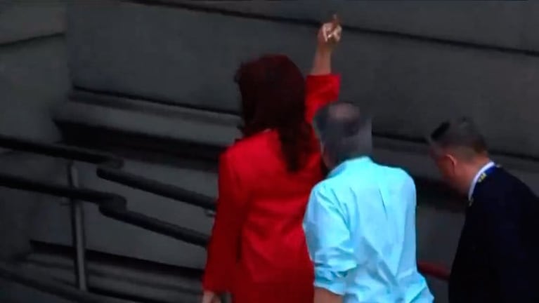 CFK, muy enojada al llegar al Congreso.