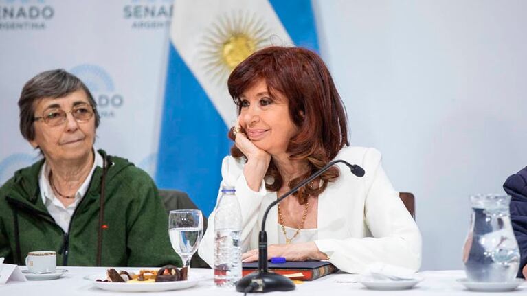 CFK reveló que la llamó el papa Francisco.