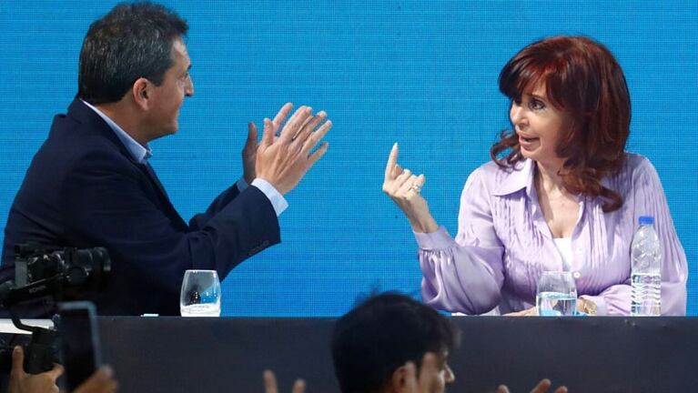 CFK y un apoyo crítico al ministro de Economía. 