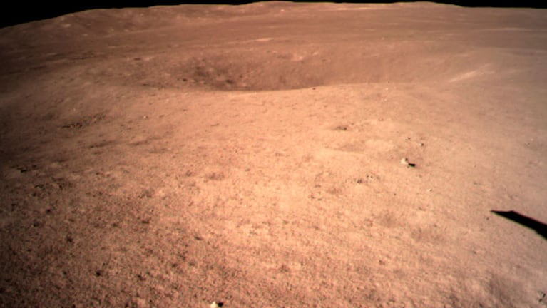 Chang'e 4 fotografió la superficie lunar.