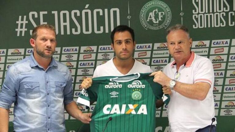 Chapecoense echó al argentino que se salvó de la tragedia