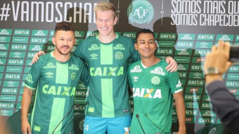 Chapecoense retirará las camisetas de los sobrevivientes