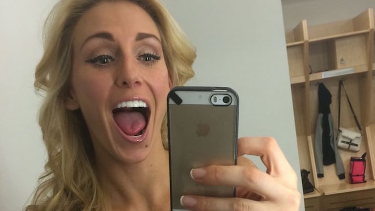 Charlotte Flair perdió la sonrisa cuando vio sus fotos desnudas en las redes sociales.