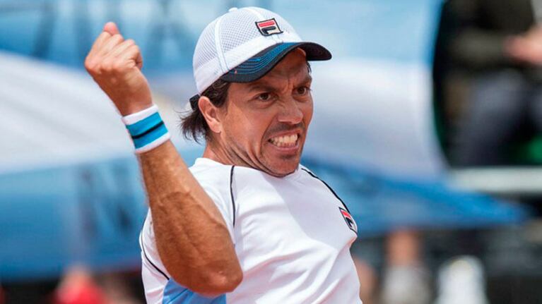 Charly le ganó con el alma a Lorenzi.
