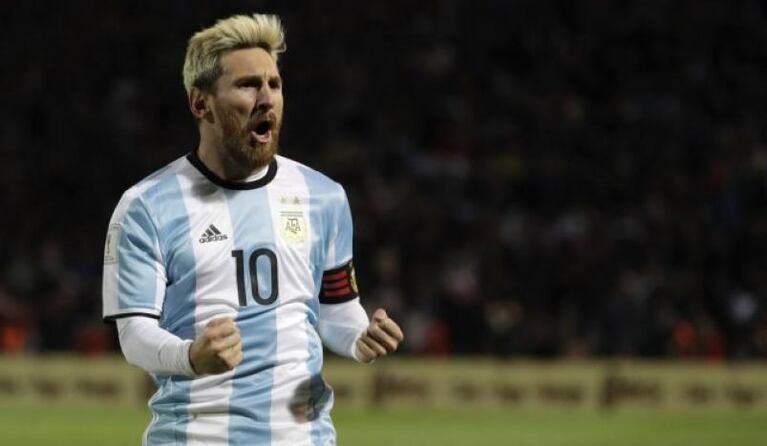 ¡Chau platinado! Messi volvió a cambiar su look