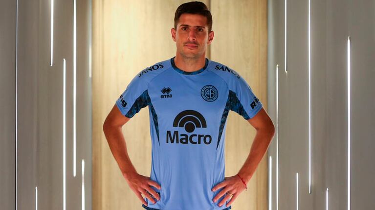 Chavarría firmó contrato hasta diciembre de 2024 con Belgrano. Foto: Prensa Belgrano.