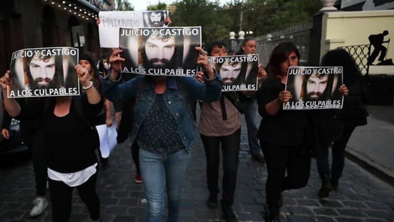 Chile: Incidentes en protesta por Maldonado en el consulado argentino