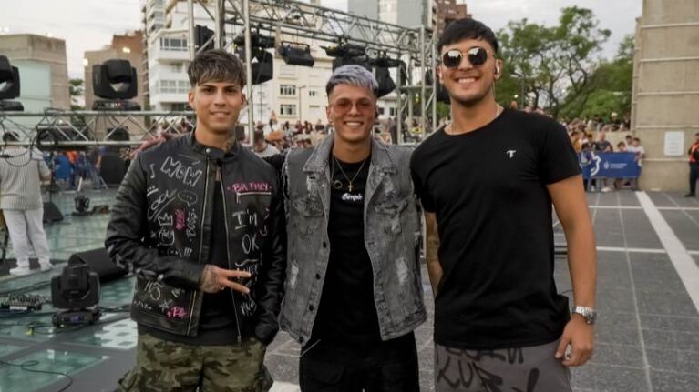 Chipote brindó un show en Plaza España a beneficio de los damnificados por las inundaciones en Bahía Blanca