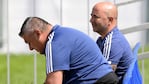 Chiqui Tapia y Jorge Sampaoli, durante un entrenamiento en Rusia.