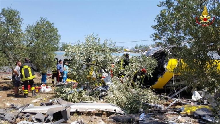 Chocan dos trenes en Italia: al menos 20 muertos