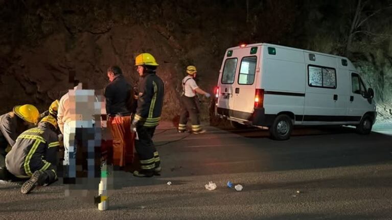 Chocó en la moto y está grave.