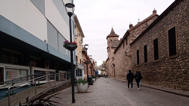 Cielo nublado y temperaturas frescas en Córdoba.