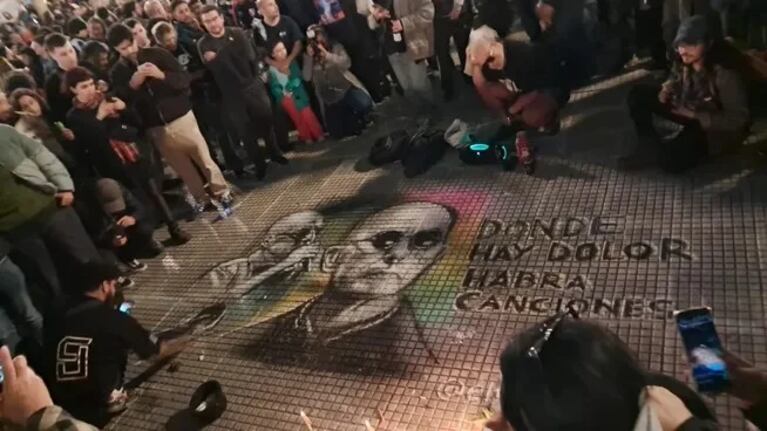 Cientos de cordobeses viajaron para despedir al Indio.
