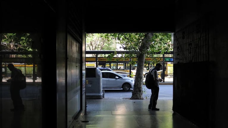 Cientos de miles de usuarios quedaron sin luz en Buenos Aires. 