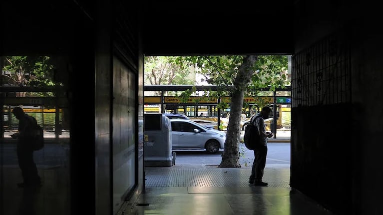 Cientos de miles de usuarios quedaron sin luz en Buenos Aires.