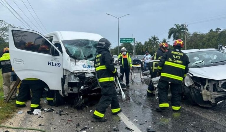 Cinco argentinos murieron ayer en un trágico accidente que se produjo en una ruta de Quintana Roo