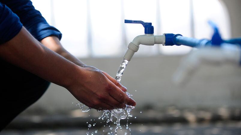 Cinco barrios se quedarán sin agua durante todo el martes.