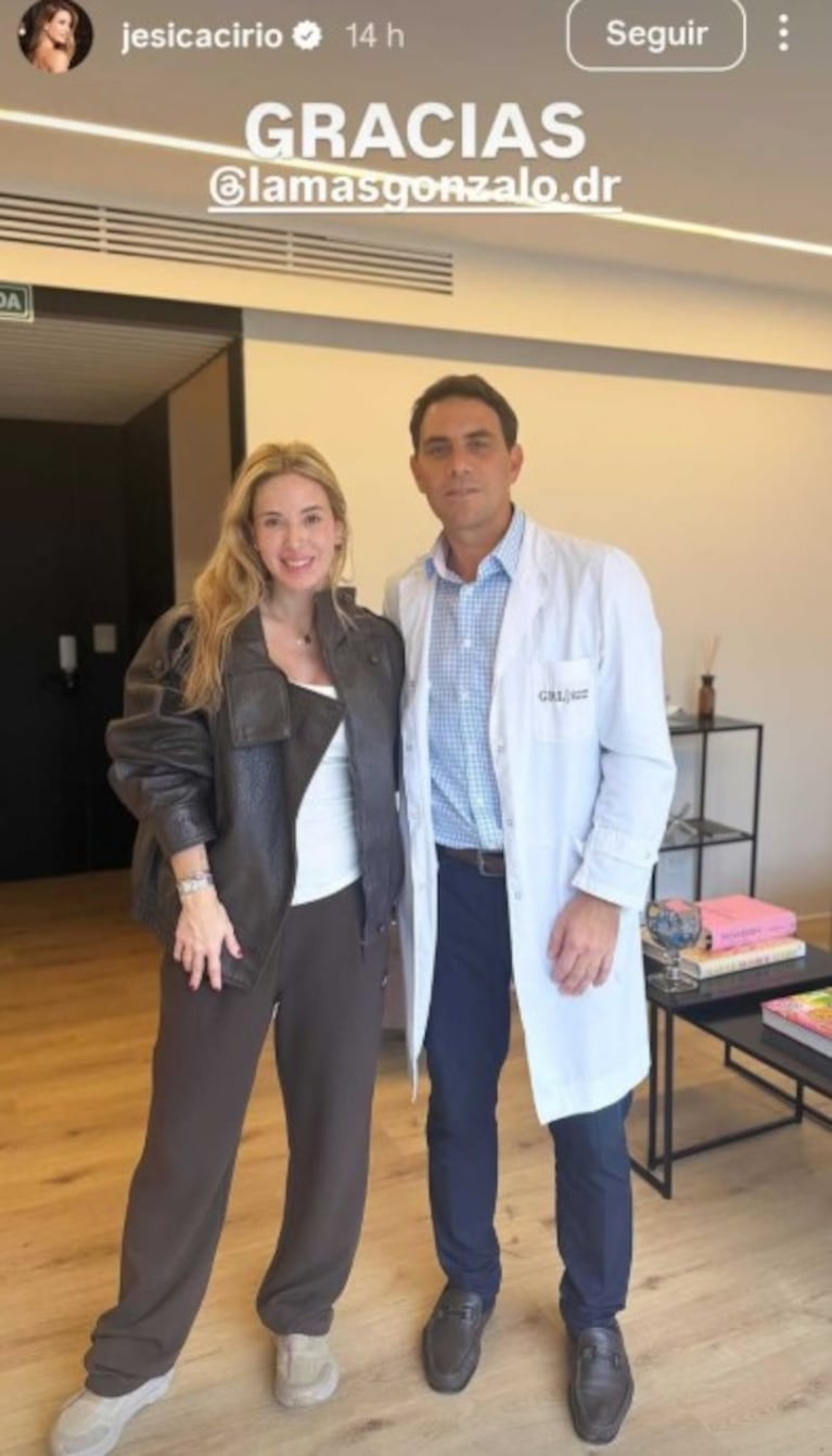 Cirio mostró su pancita.