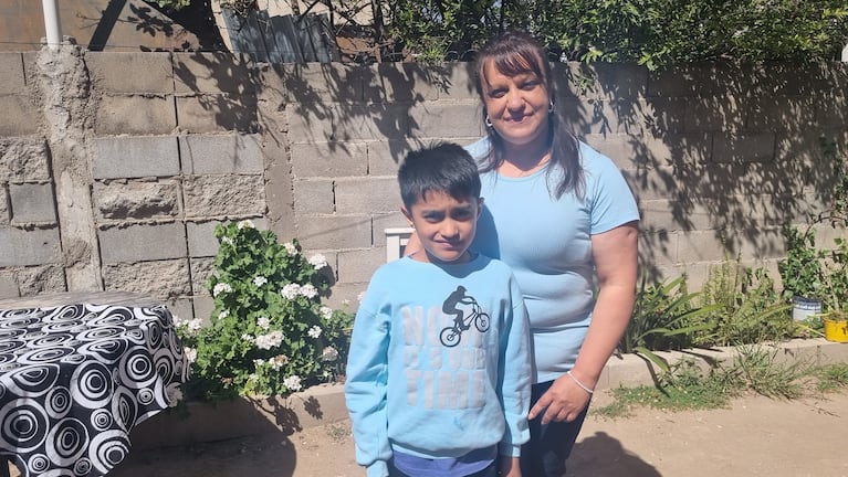 Ciro tiene 8 años y la bicicleta es parte de su terapia.