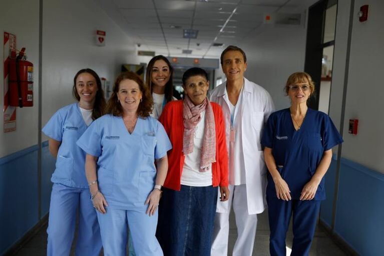 Cirugía de película: enfriaron su cuerpo, le sacaron su sangre y liberaron sus pulmones