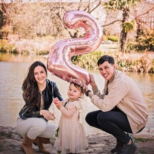 Clarita cumplió 2 años y sus papás lo festejaron con una sesión especial. Fotos: @marudanielefotografiainfantil