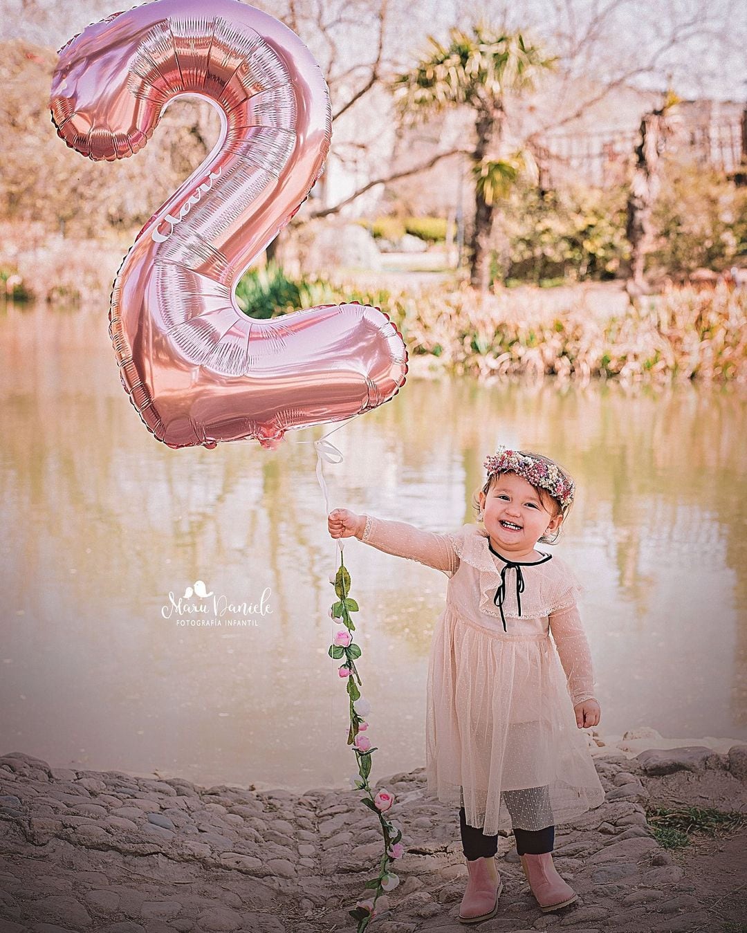 Clarita cumplió 2 años y sus papás lo festejaron con una sesión especial. Fotos: @marudanielefotografiainfantil