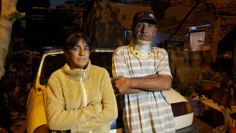 Claudia y Félix necesitan ayuda para terminar su casa.