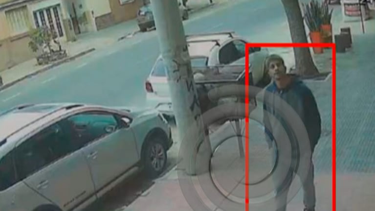 Claudio Barrelier tras haber asesinado a Agostina.