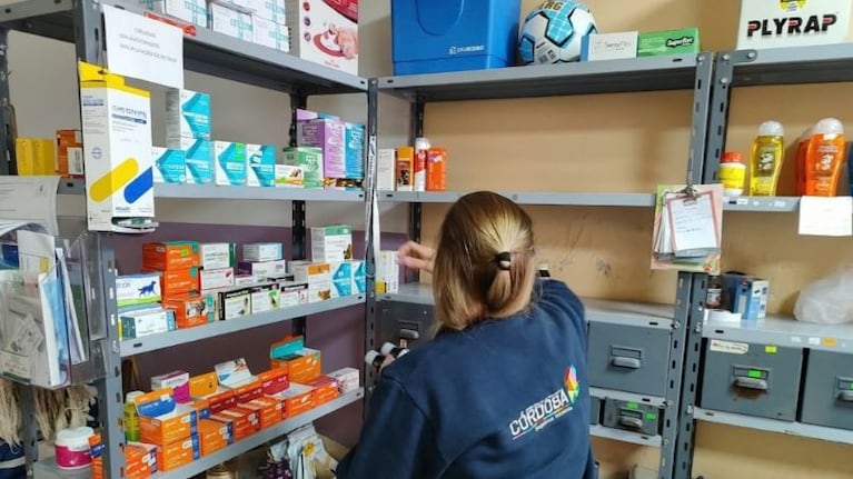 Clausuraron establecimientos por vender productos zooterapéuticos sin habilitación. (Foto: Prensa Provincia)