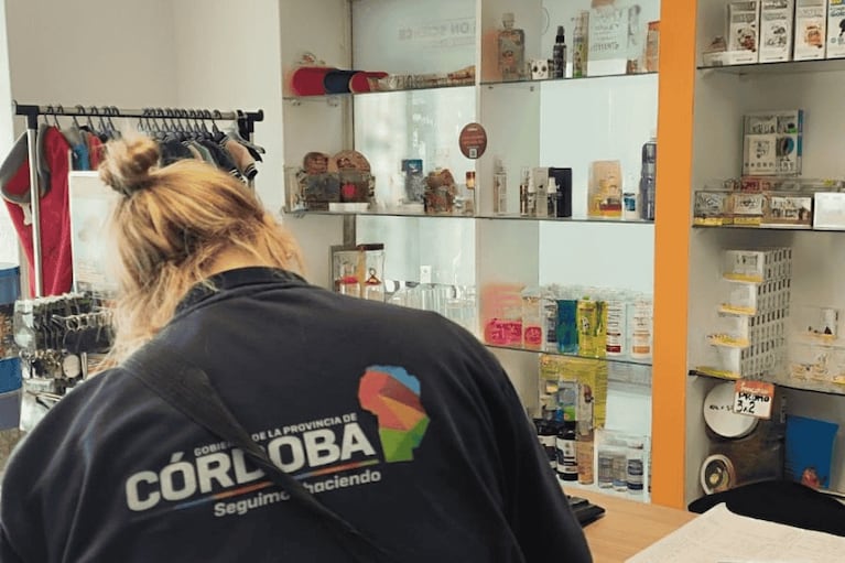 Clausuraron veterinarias truchas en Córdoba y secuestraron más de mil productos