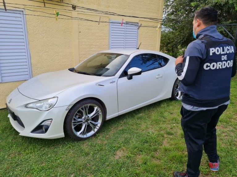 Cocaína en Córdoba: secuestraron 11 kilos de droga y elementos de corte