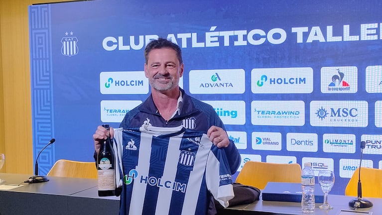 Cocca renunció a tres días del debut del Clausura.