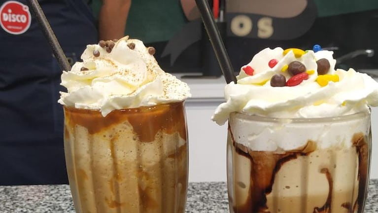 Cocinan Dos frapuccinos:  versiones clásica y con fernet