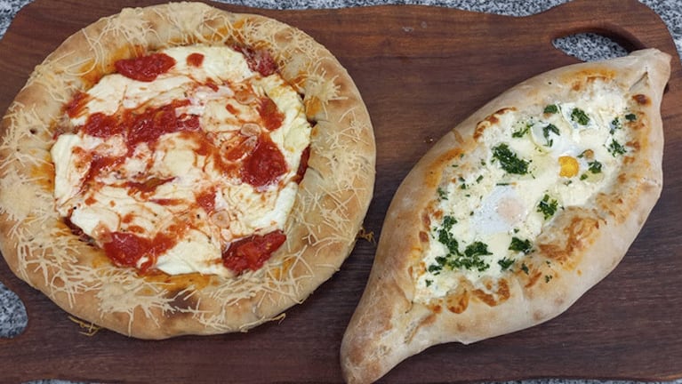Cocinan Dos: pizza con bordes rellenos y khachapuri