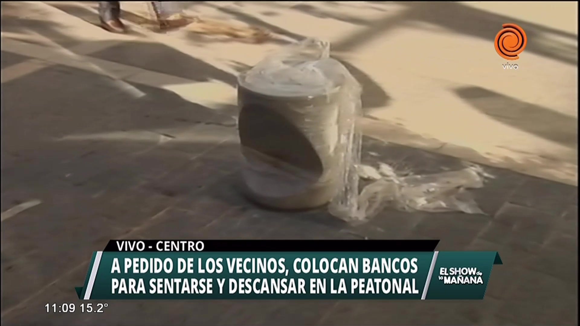 Colocan banquitos en la peatonal