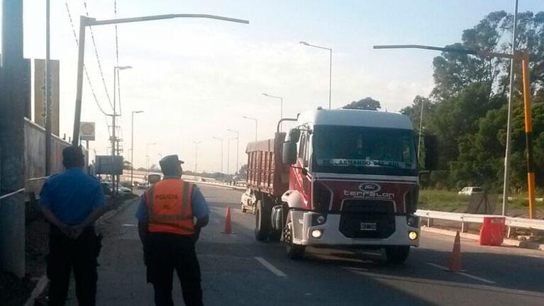 Colocan semáforos en el Nudo Vial Tropezón