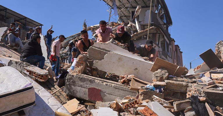 Colombia se encuentra en alerta luego del fuerte sismo del lunes.