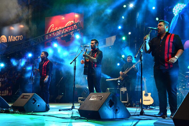 Color y coraje en la octava noche de Jesús María. Foto: Francesco Trombetta / ElDoce.tv.
