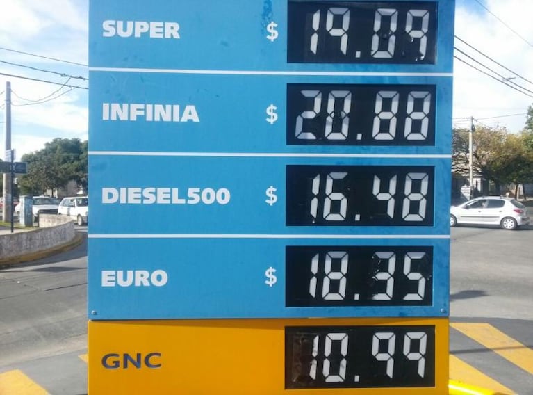 Combustibles: ya cuestan un 10 por ciento más
