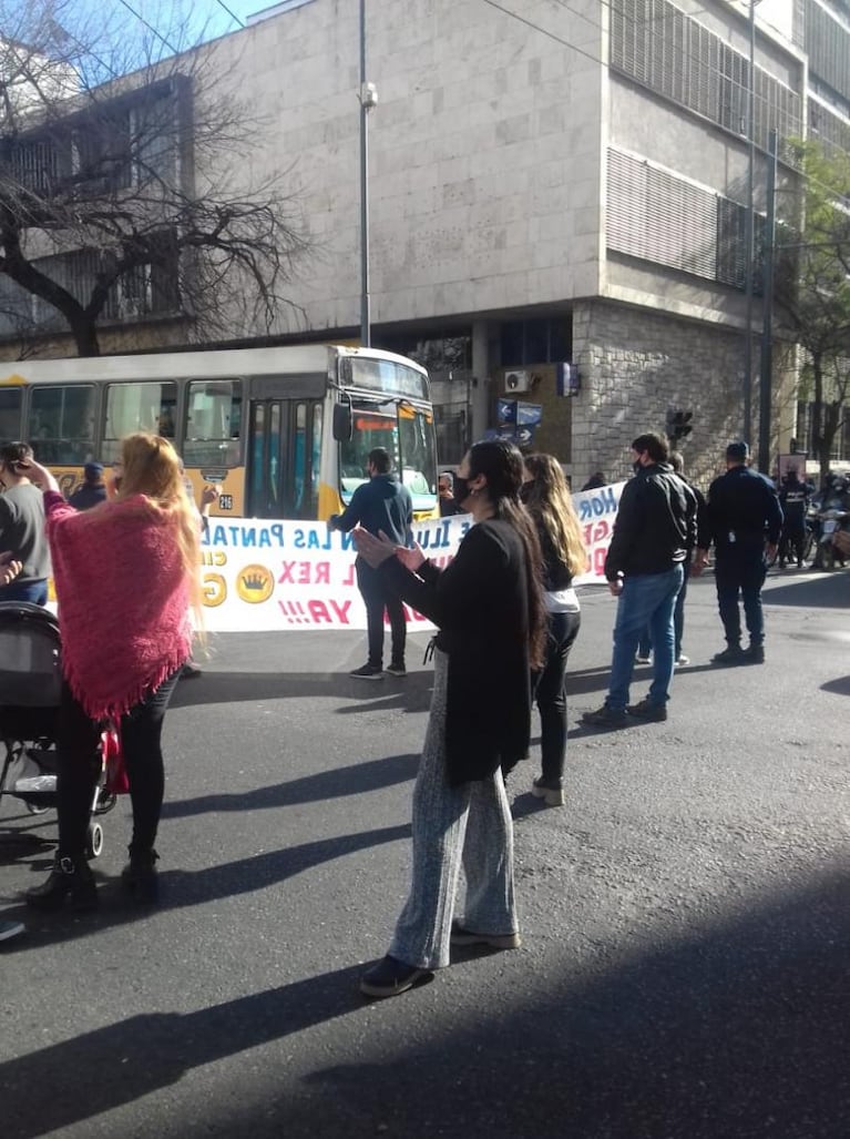 Comerciantes protestaron al grito de “queremos trabajar” en el centro