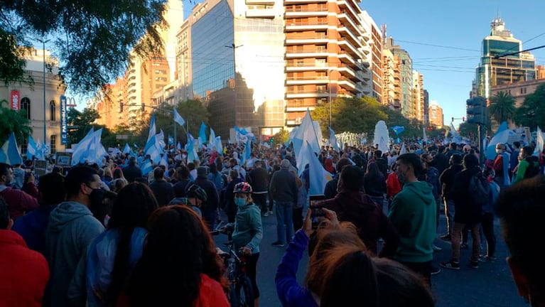 Comerciantes se manifestaron en las calles de Córdoba. Foto: Luchi Ybañez/ElDoce.tv
