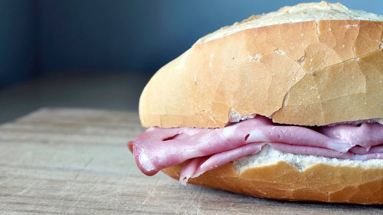 Comieron un sándwich de mortadela y murieron en Brasil.