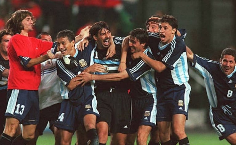 Como en el 86 y el 98, Argentina va contra Inglaterra con la camiseta azul: las coincidencias que ilusionan