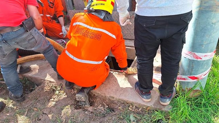 Cómo es el pozo donde murieron tres operarios y la causa de la tragedia