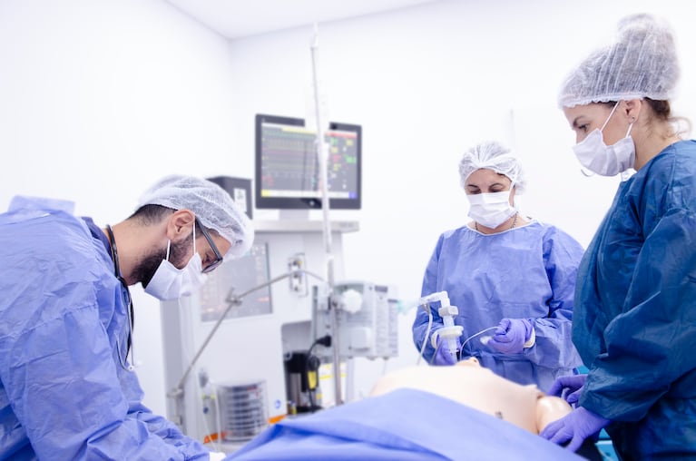 Como pacientes es fundamental informarse sobre el procedimiento al cual se va a someter y la anestesia que se le va a aplicar. 