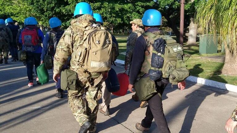 Cómo se preparó el equipo de El Doce para viajar a la guerra