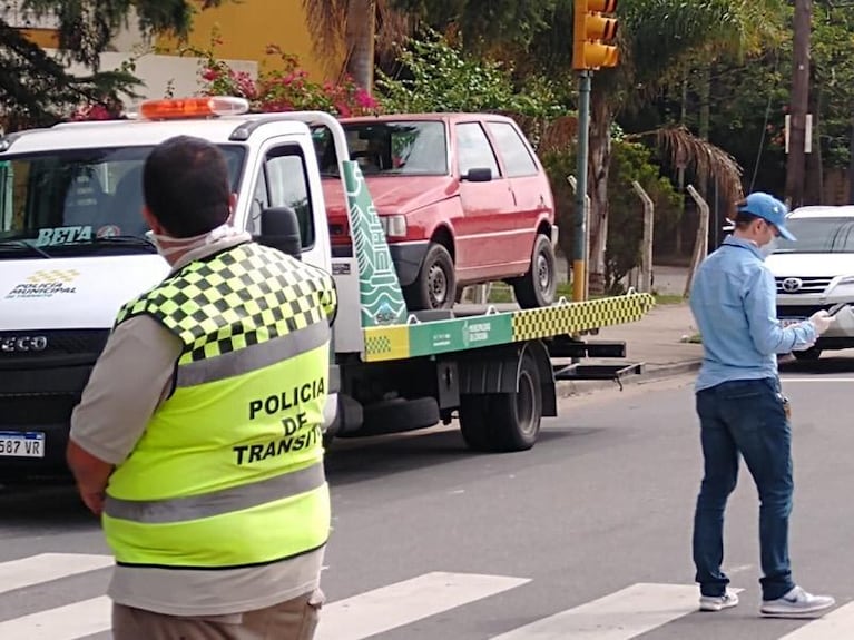 Con controles, la Municipalidad secuestra autos de quienes violan la cuarentena