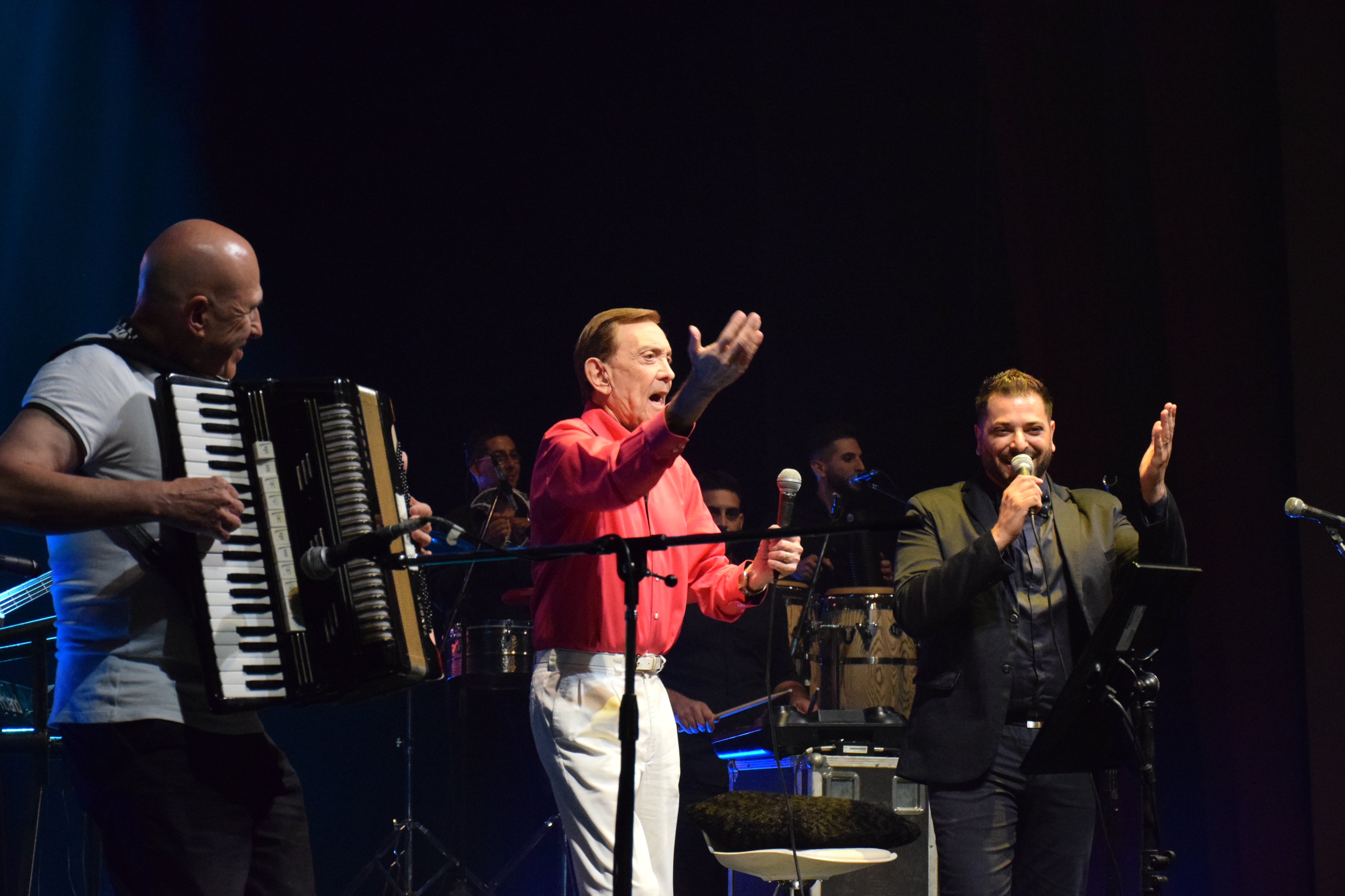 Con invitados de lujo, el cuarteto celebró la carrera musical del "Triunfador". Foto: Dahy Terradas.