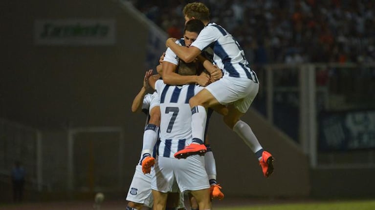 Con los pibes, Instituto goleó a Independiente Rivadavia en Mendoza