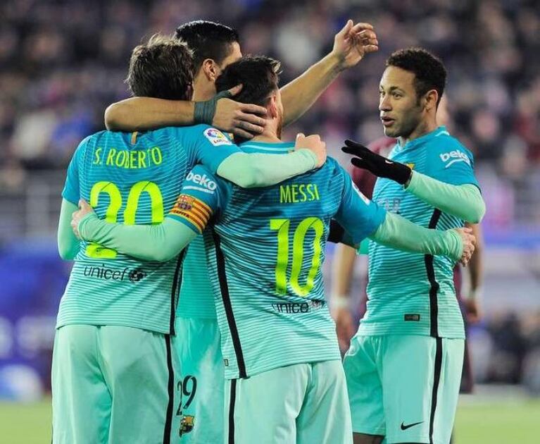 Con otra marca de Messi, el Barcelona goleó a Eibar